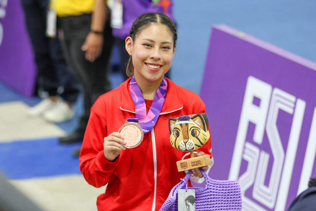 Foto sobre: FABIANA VARILLAS: SIN DISCIPLINA NO HAY MEDALLAS